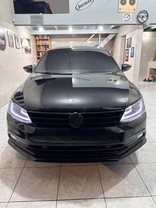 VOLKSWAGEN JETTA 2.0 TSI HIGHLINE 211CV GASOLINA 4P TIPTRONIC VOLKSWAGEN JETTA 2.0 TSI HIGHLINE 211CV GASOLINA 4P TIPTRONIC